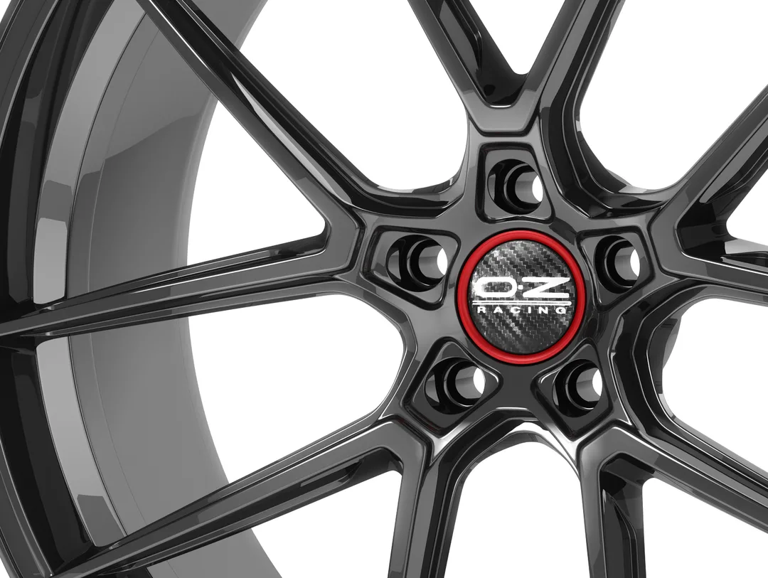 OZ Estrema GT HLT